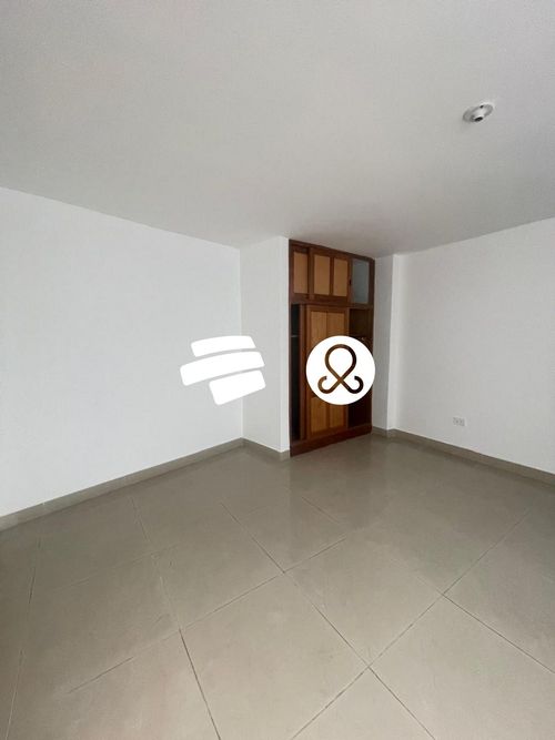 Edificio en venta en Laureles, Medellín, 950 m² · foto 6 de 17