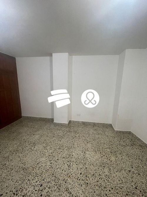 Edificio en venta en Laureles, Medellín, 950 m² · foto 12 de 17