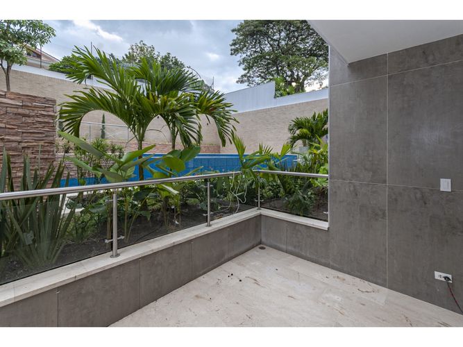 Apartamento de 3 alcobas en venta en Ciudad Jardin, Cali, 150 m² · foto 10 de 24