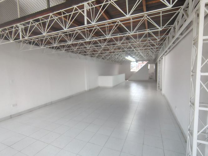 Oficina en arriendo en Villa Del Parque, Medellín, 210 m² · foto 2 de 13