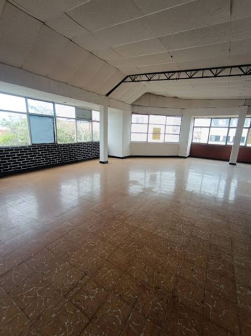 Local en arriendo en El Piloto, Cali, 150 m² · foto 10 de 21
