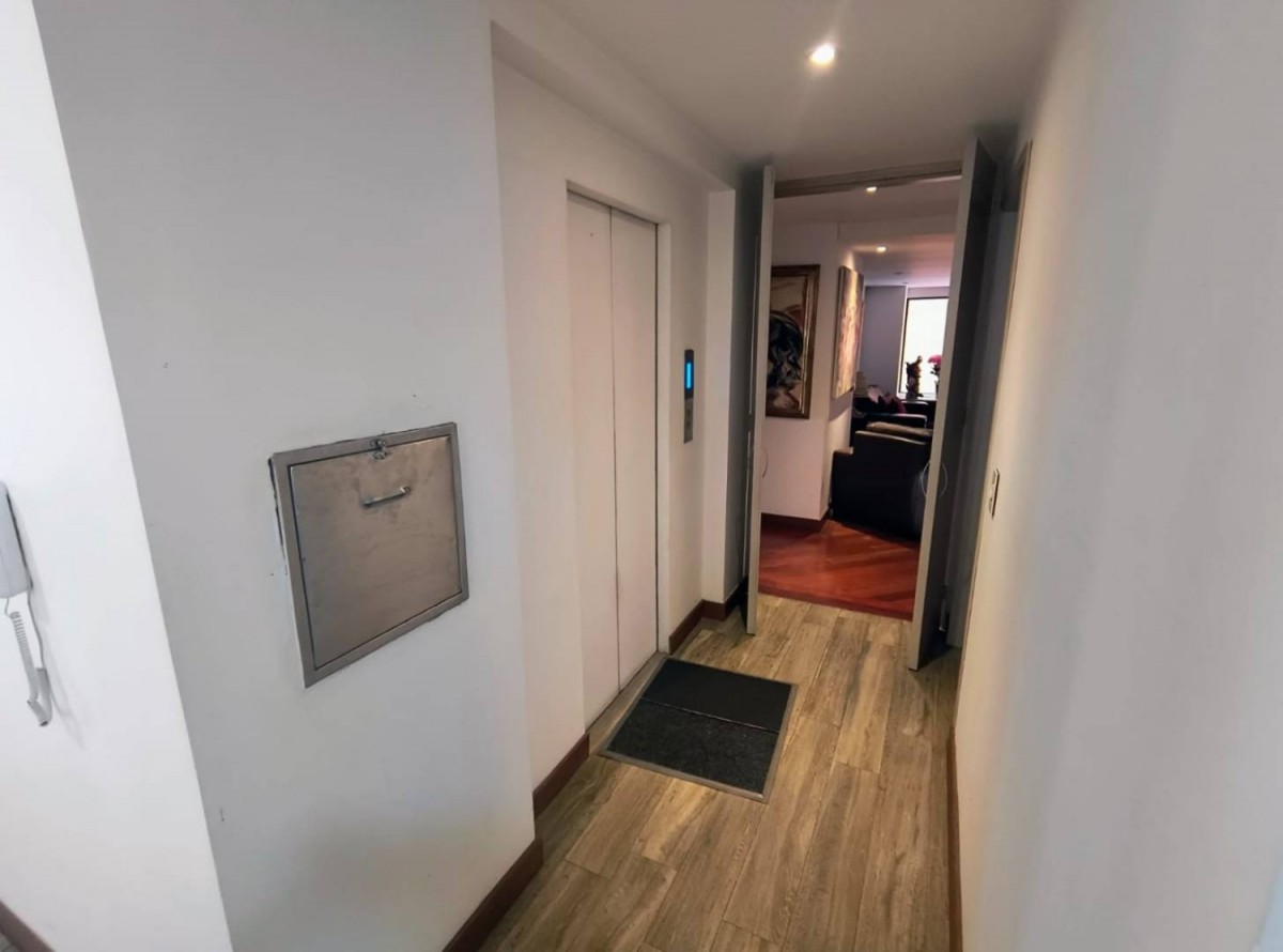 Apartamento en venta en El Refugio, Bogotá · foto 3 de 24