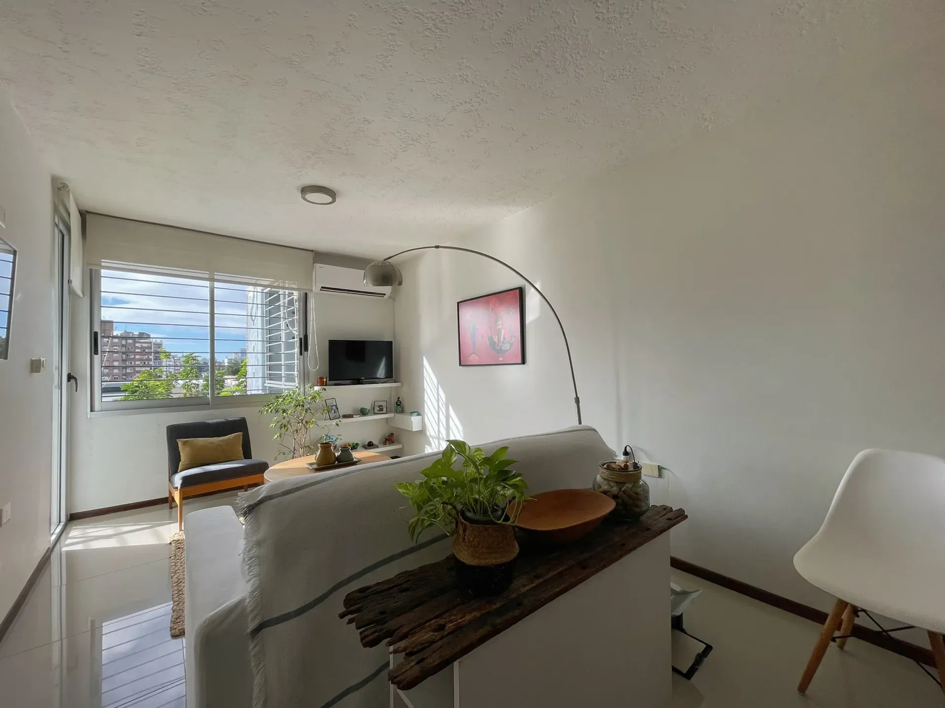 ApartaApartamento En Alquiler, 1 Dormitorio, Parque Batlle, GASTOS COMUNES BAJOS