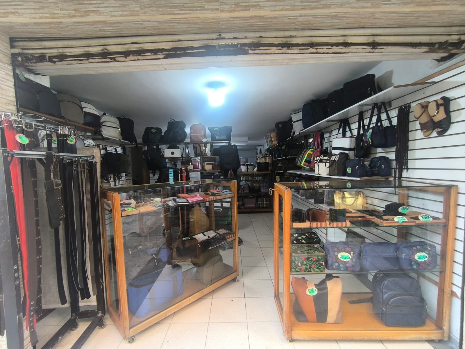 Local comercial en venta en La candelaria, Medellín 3