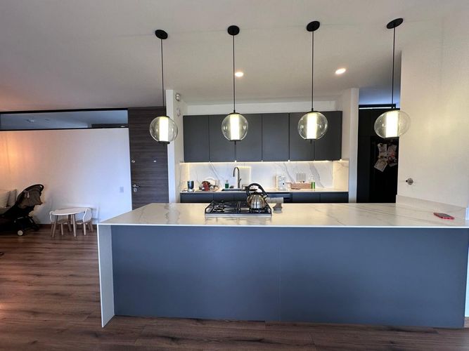Apartamento de 2 alcobas en arriendo en El Poblado, Medellín, 135 m² · foto 2 de 18