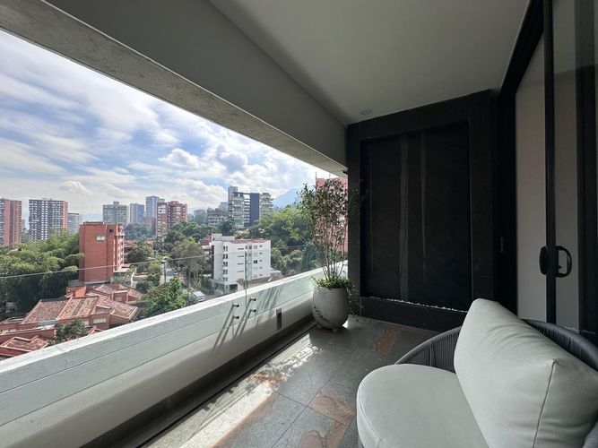 Apartamento de 2 alcobas en arriendo en El Poblado, Medellín, 135 m² · foto 17 de 18