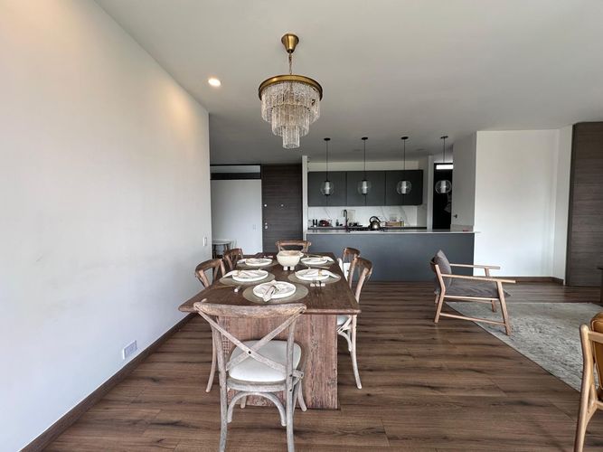 Apartamento de 2 alcobas en arriendo en El Poblado, Medellín, 135 m² · foto 7 de 18