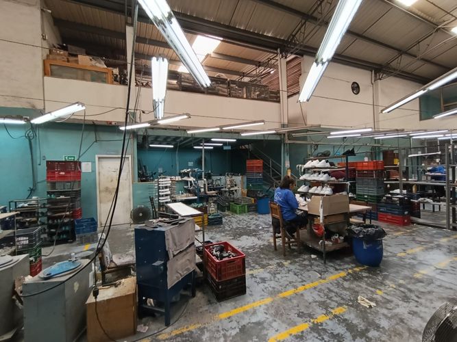 Bodega en arriendo en Bombona No.1, Medellín, 504 m² · foto 2 de 19