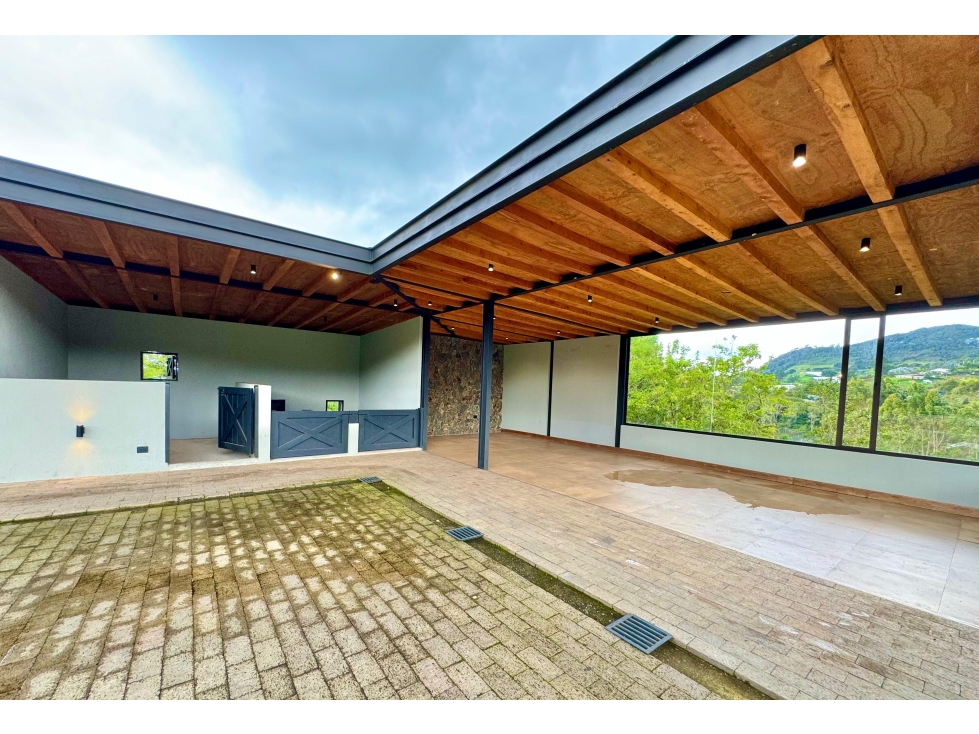 Casa en arriendo en Guayabito, Medellín · foto 17 de 18