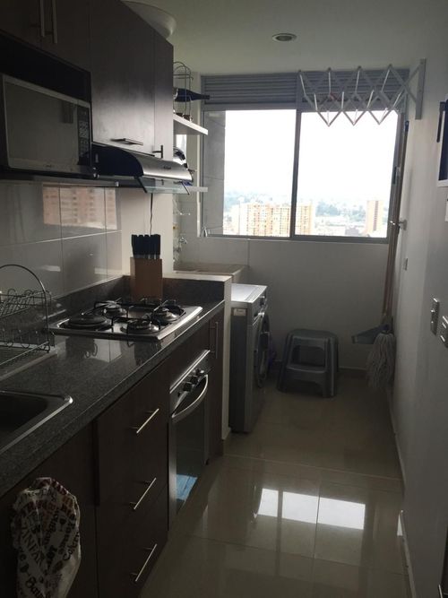 Apartamento de 2 alcobas en venta en Las Lomitas, Sabaneta, 77 m² · foto 7 de 24