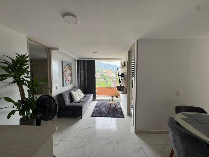 Apartamento de 2 alcobas en venta en La Campiña, Girón, 53 m² · foto 2 de 24