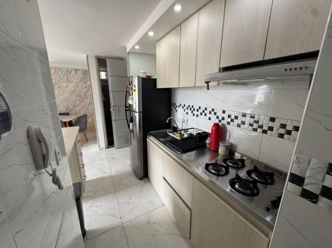 Apartamento de 2 alcobas en venta en La Campiña, Girón, 53 m² · foto 13 de 24
