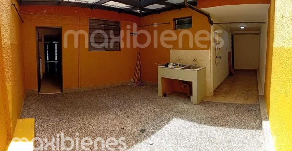 Casa de 6 alcobas en venta en Santa Mónica, Medellín, 136 m² · foto 10 de 15