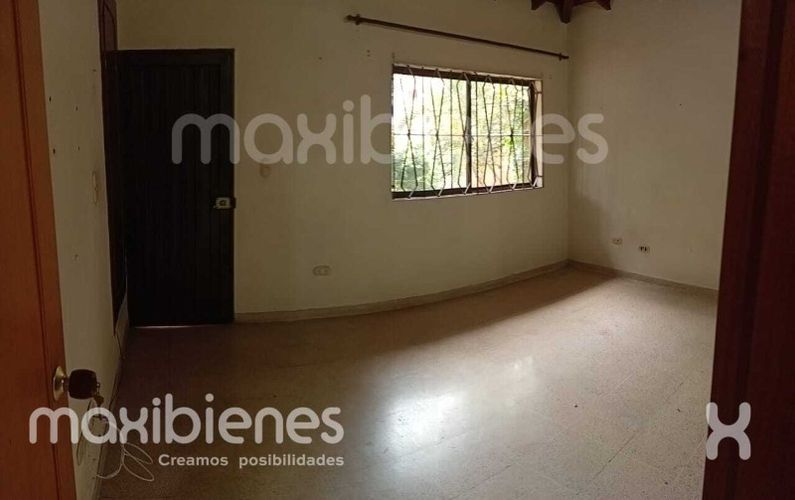 Casa de 6 alcobas en venta en Santa Mónica, Medellín, 136 m² · foto 11 de 15