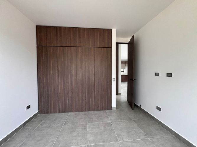 Casa de 3 alcobas en arriendo en Loma Del Chocho, Envigado, 150 m² · foto 7 de 18