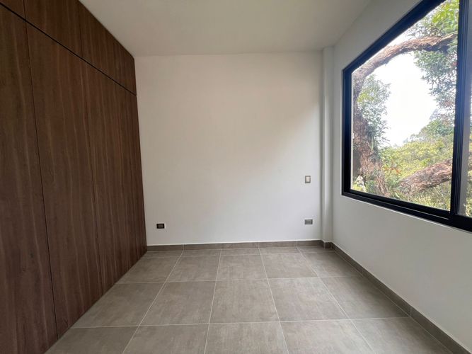 Casa de 3 alcobas en arriendo en Loma Del Chocho, Envigado, 150 m² · foto 8 de 18