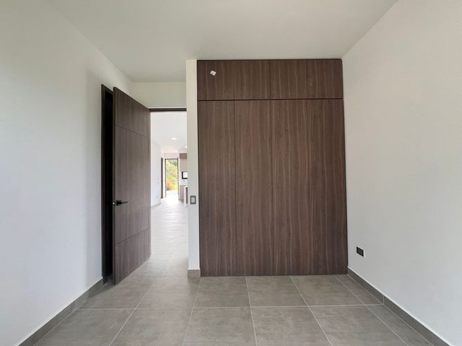 Casa de 3 alcobas en arriendo en Loma Del Chocho, Envigado, 150 m² · foto 10 de 18