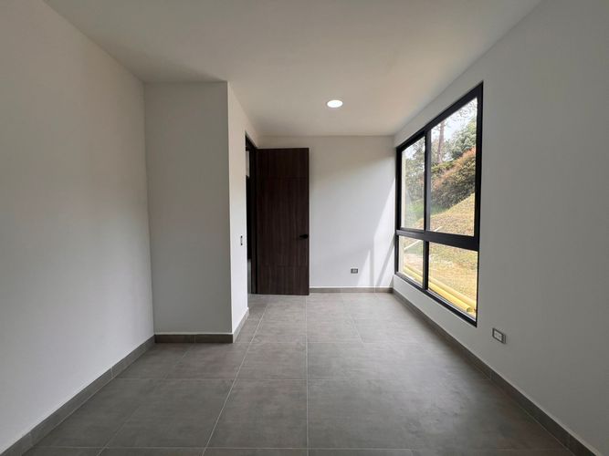 Casa de 3 alcobas en arriendo en Loma Del Chocho, Envigado, 150 m² · foto 12 de 18