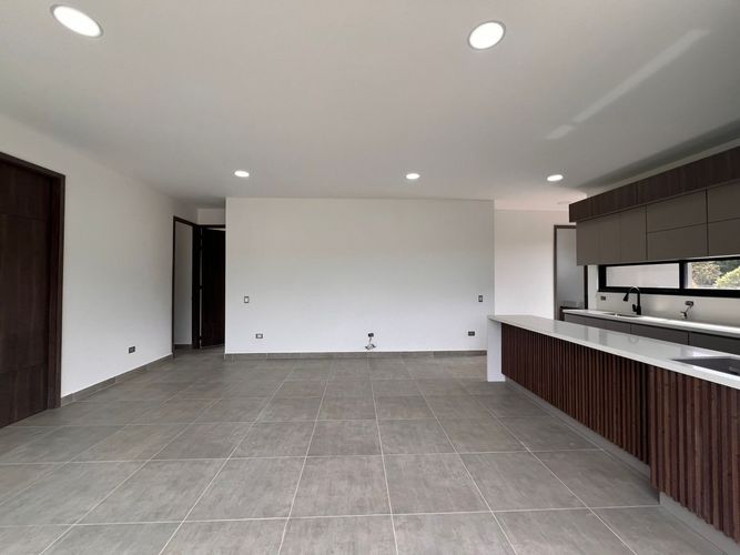 Casa de 3 alcobas en arriendo en Loma Del Chocho, Envigado, 150 m² · foto 5 de 18