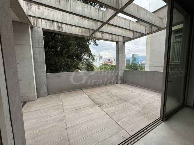 Oficina en arriendo en El Poblado, Medellín, 115 m² · foto 6 de 9