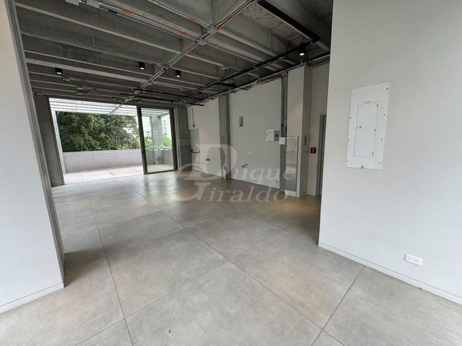 Oficina en arriendo en El Poblado, Medellín, 115 m² · foto 7 de 9