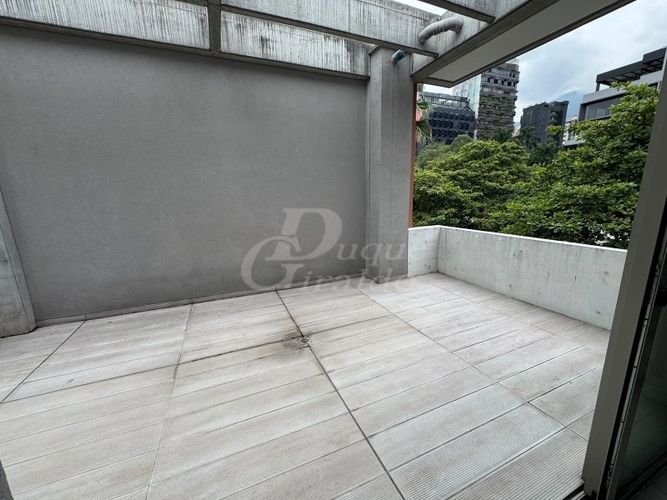 Oficina en arriendo en El Poblado, Medellín, 115 m² · foto 8 de 9