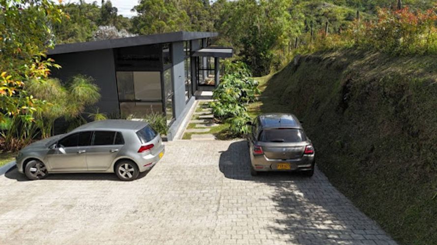 Casa de 4 alcobas en venta en Aeropuerto, Rionegro, 340 m² · foto 3 de 24