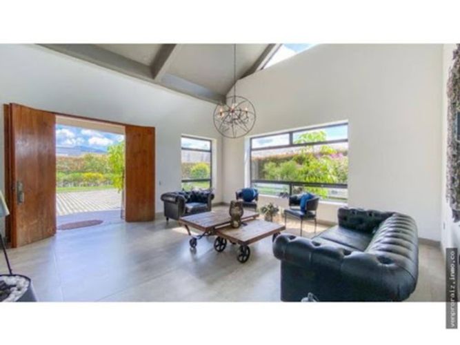 Casa de 8 alcobas en arriendo en El Porvenir, Rionegro, 450 m² · foto 12 de 18