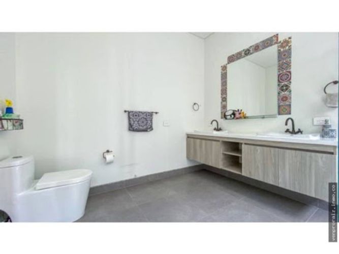 Casa de 8 alcobas en arriendo en El Porvenir, Rionegro, 450 m² · foto 13 de 18