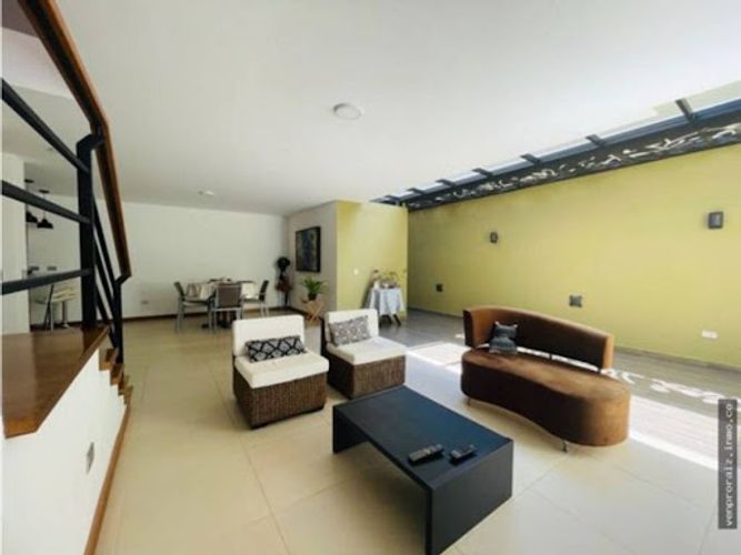 Casa de 3 alcobas en venta en El Porvenir, Rionegro, 170 m² · foto 2 de 14