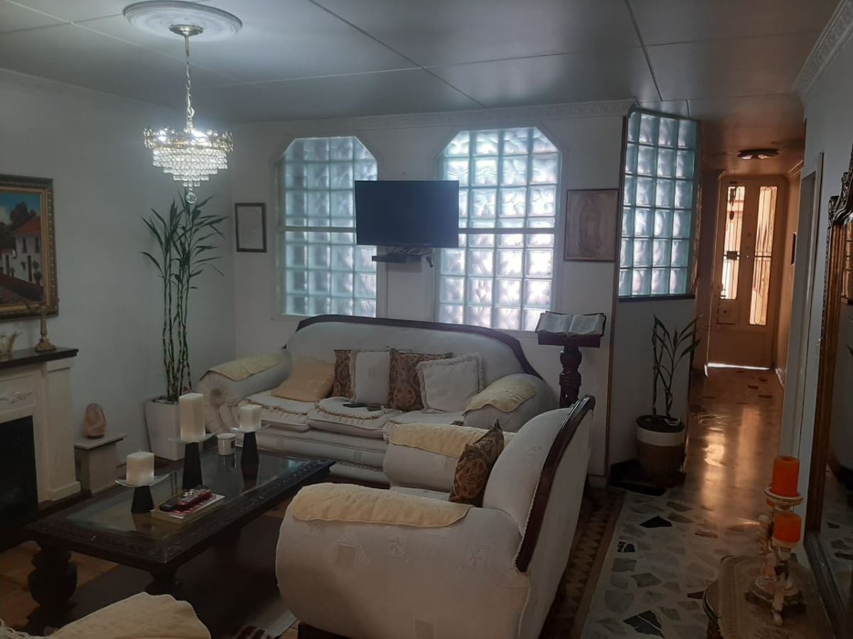 Casa en venta en Engativá, Bogotá · foto 6 de 24