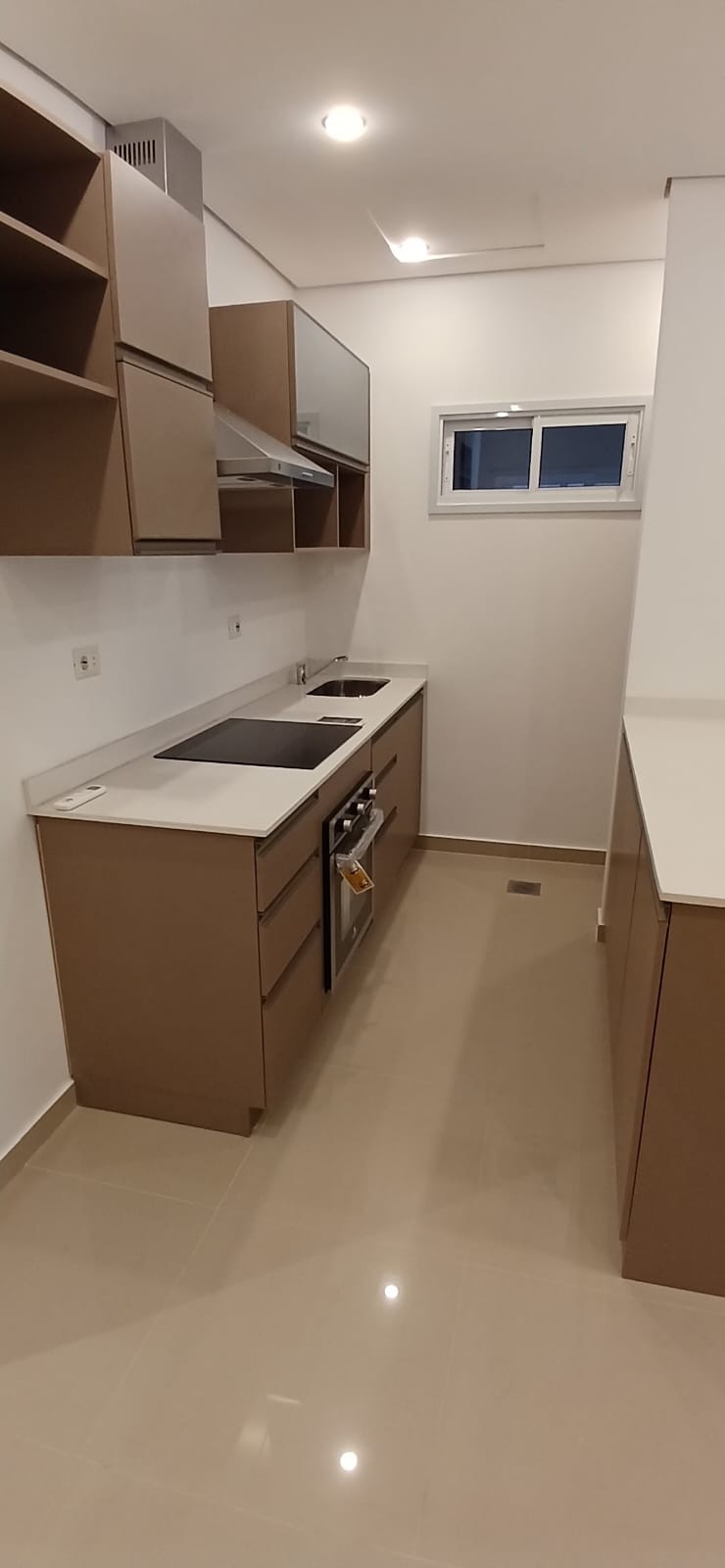 Exclusivo Departamento de 2 Habitaciones con Cochera a Estrenar en el Corazón de Las Mercedes, sobre General Máximo Santos. — foto 3