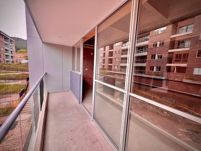 Apartamento de 3 alcobas en venta en San Nicolas, La Ceja, 63 m² · foto 4 de 24