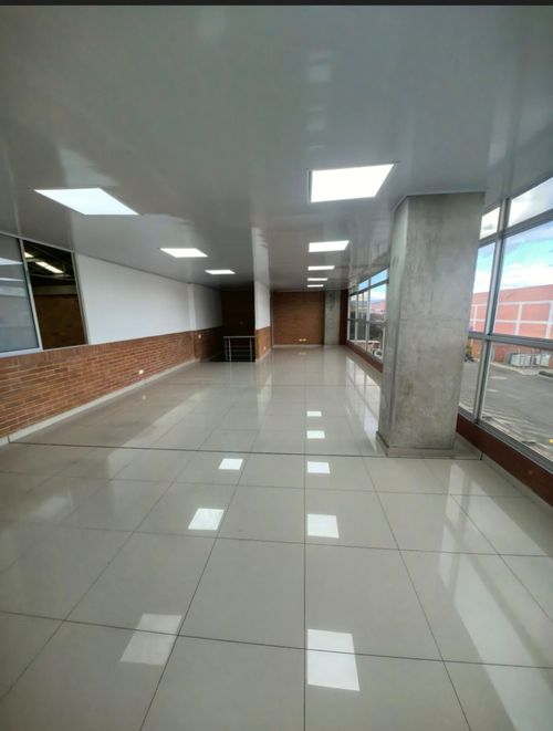 Bodega en venta en Siberia, Cota, 1355 m² · foto 3 de 24