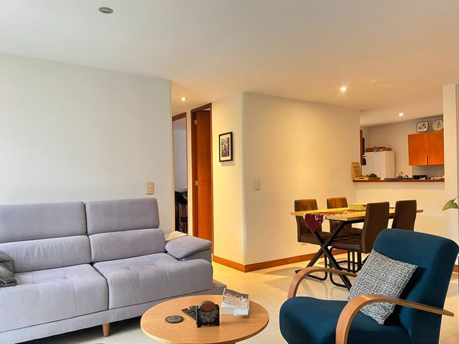 Apartamento de 3 alcobas en arriendo en Loma Del Esmeraldal, Envigado, 100 m² · foto 2 de 15