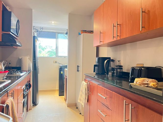 Apartamento de 3 alcobas en arriendo en Loma Del Esmeraldal, Envigado, 100 m² · foto 4 de 15