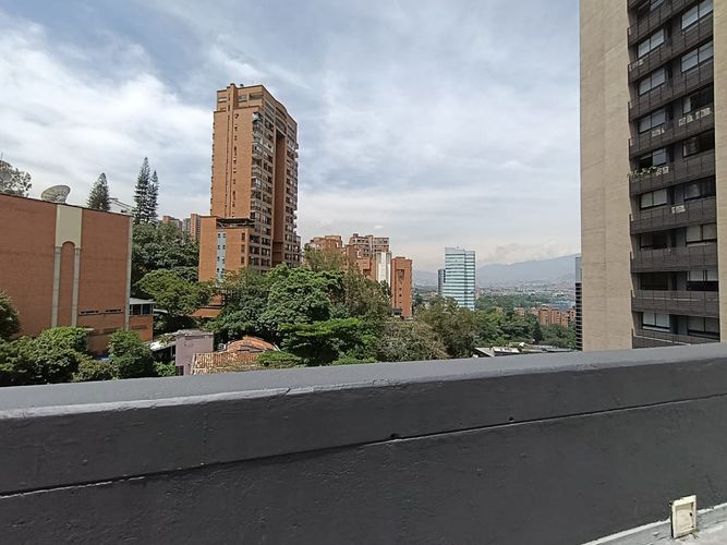 Apartamento de 2 alcobas en arriendo en Castropol, Medellín, 240 m² · foto 4 de 20
