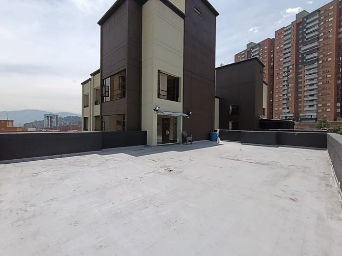 Apartamento de 2 alcobas en arriendo en Castropol, Medellín, 240 m² · foto 5 de 20