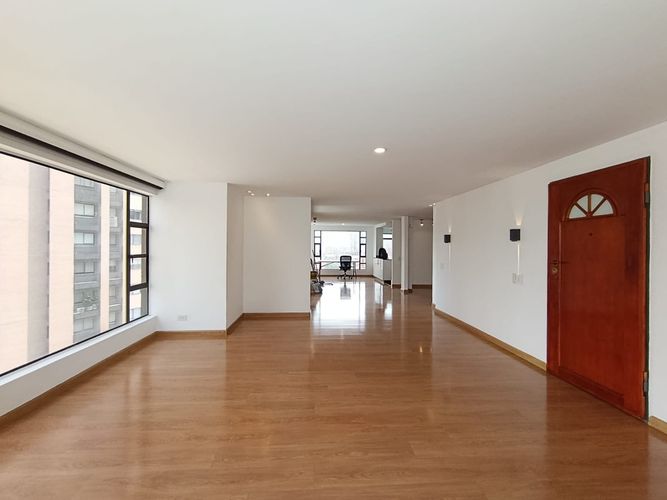 Apartamento de 2 alcobas en arriendo en Castropol, Medellín, 240 m² · foto 7 de 20