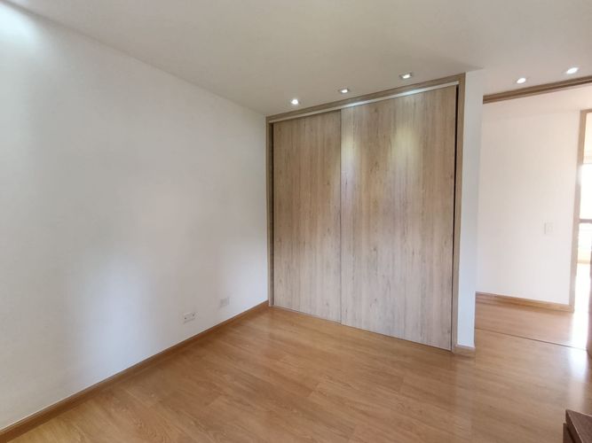 Apartamento de 2 alcobas en arriendo en Castropol, Medellín, 240 m² · foto 12 de 20