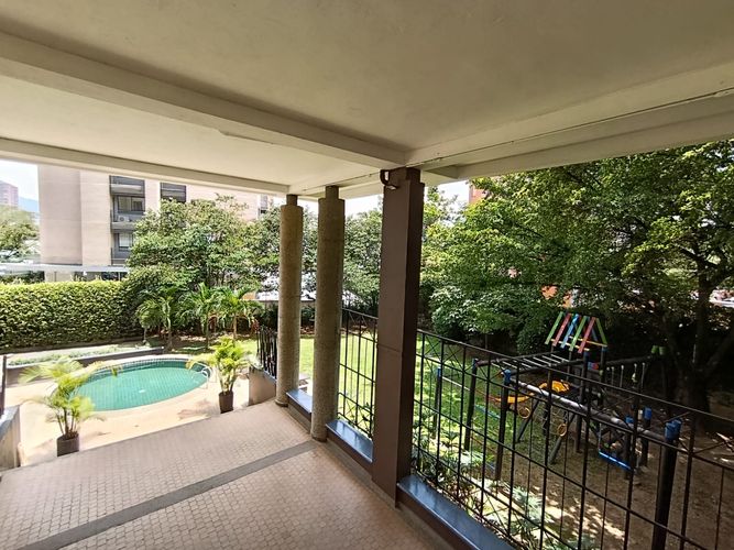 Apartamento de 2 alcobas en arriendo en Castropol, Medellín, 240 m² · foto 19 de 20