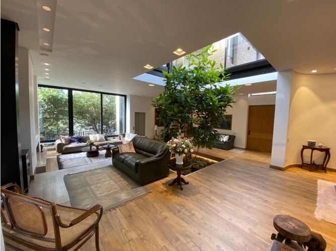 Casa de 4 alcobas en venta en Santa Ana Oriental, Bogotá, 597 m² · foto 4 de 20