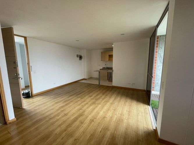 Apartamento de 2 alcobas en arriendo en Loma Del Esmeraldal, Medellín, 68 m² · foto 4 de 12