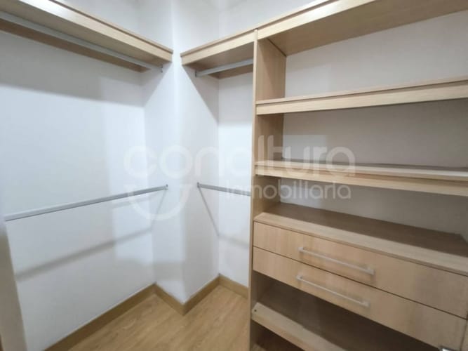 Apartamento de 3 alcobas en arriendo en Santa Fe, Medellín, 99 m² · foto 16 de 23
