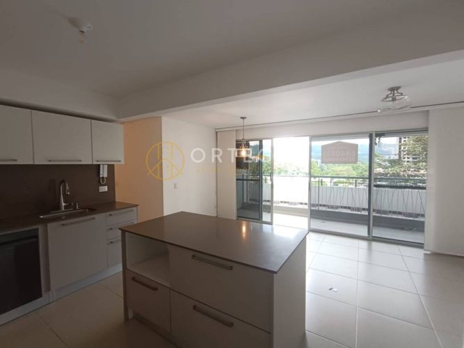 Apartamento de 3 alcobas en venta en Cañaveral, Floridablanca, 90 m² · foto 2 de 24
