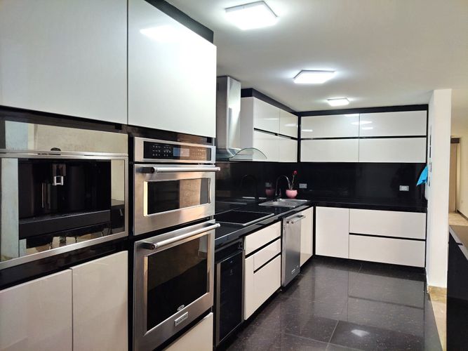 Casa de 4 alcobas en venta en Las Villas, Bogotá, 333 m² · foto 3 de 24