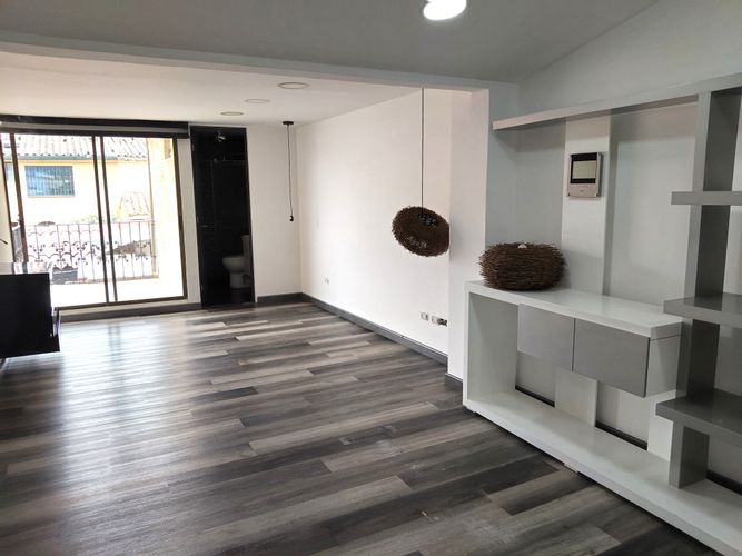 Casa de 4 alcobas en venta en Las Villas, Bogotá, 333 m² · foto 12 de 24