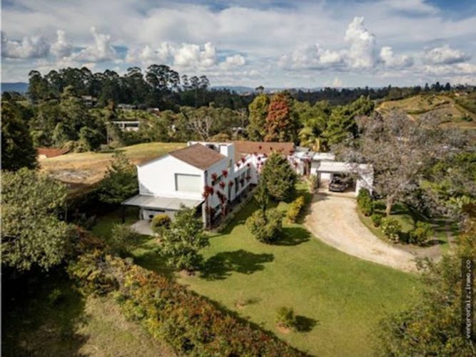 Casa de 3 alcobas en venta en El Porvenir, Rionegro, 430 m² · foto 3 de 20