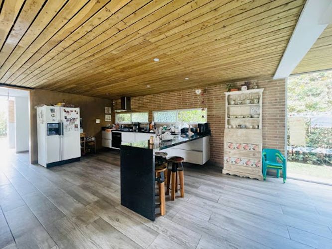 Casa de 6 alcobas en venta en El Porvenir, Rionegro, 430 m² · foto 8 de 24