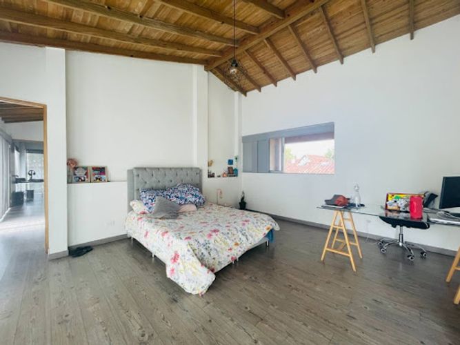 Casa de 6 alcobas en venta en El Porvenir, Rionegro, 430 m² · foto 12 de 24